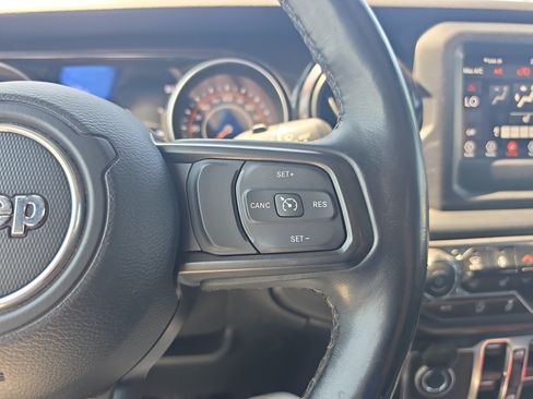 Used 2021 Jeep Wrangler Unlimited Sport AWD/4WD image 23