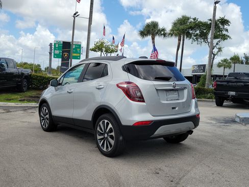 Used 2022 Buick Encore Preferred FWD image 7