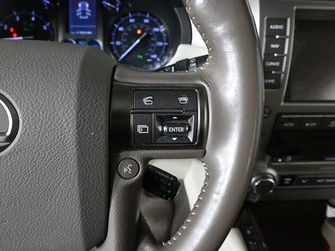 Used 2017 Lexus GX 460 image 8