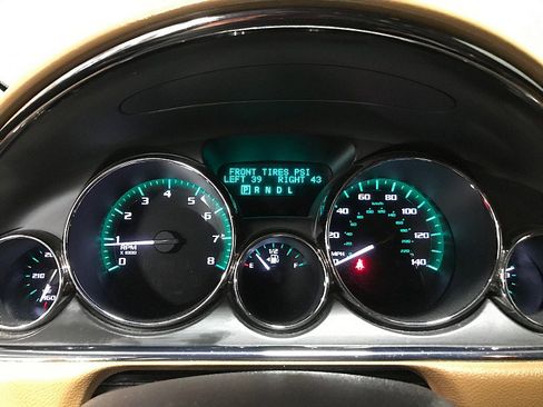 Used 2016 Buick Enclave Premium w/ Experience Buick Package FWD image 22