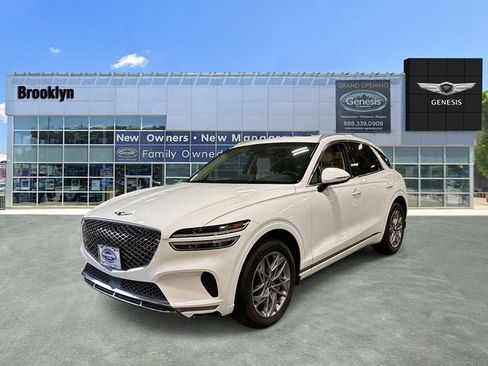Used 2023 Genesis GV70 2.5T w/ Select Package AWD/4WD image 10