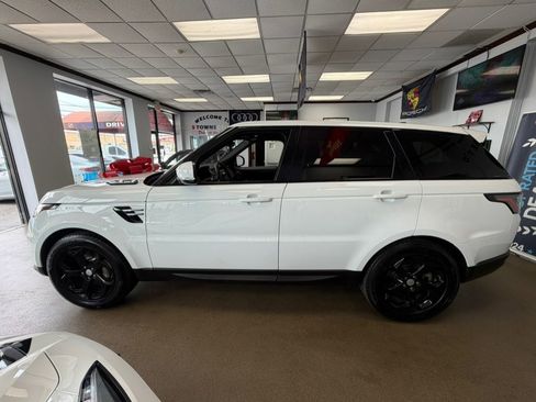 Used 2019 Land Rover Range Rover Sport SE AWD/4WD image 9