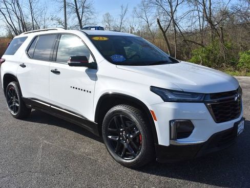 Used 2023 Chevrolet Traverse Premier w/ Redline Edition image 10