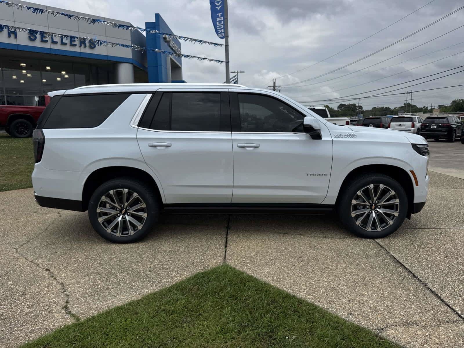 New 2026 Chevrolet Tahoe High Country AWD/4WD image 6