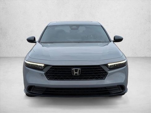 Used 2025 Honda Accord Sport image 2