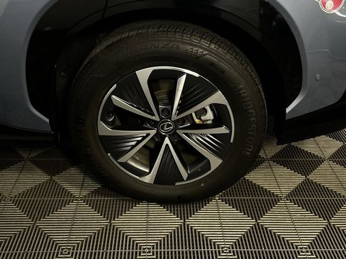 Used 2023 Lexus RZ 450e Premium image 12