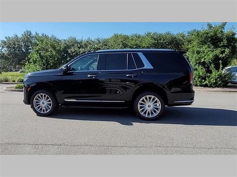Used 2024 Cadillac Escalade Premium Luxury image 20