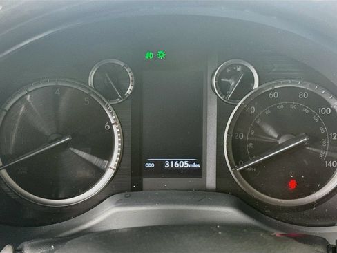 Used 2023 Lexus GX 460 Premium w/ Premium Package AWD/4WD image 12