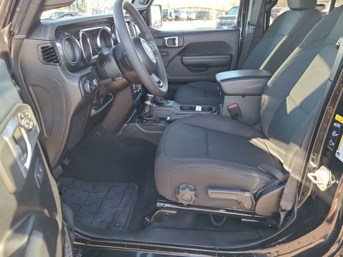 Used 2023 Jeep Wrangler Unlimited Sport image 19