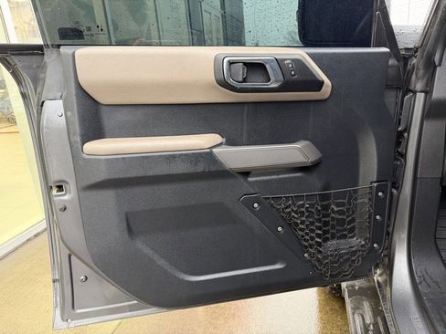 Used 2022 Ford Bronco Wildtrak image 11