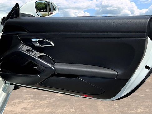 Used 2023 Porsche 718 Cayman RWD image 28