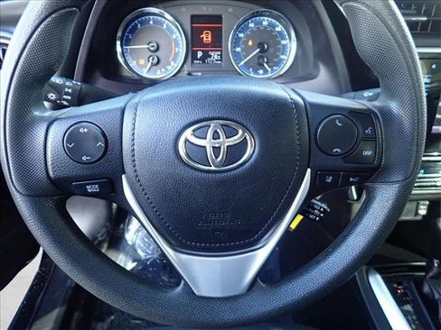 Used 2019 Toyota Corolla LE image 10