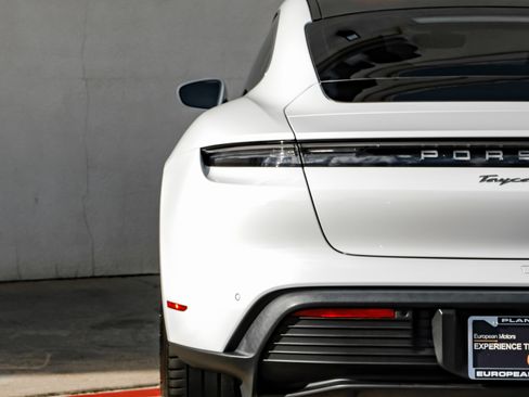 Used 2021 Porsche Taycan 4S AWD/4WD image 44