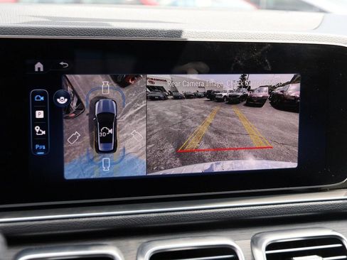 Used 2025 Mercedes-Benz GLE 450e 4MATIC image 19