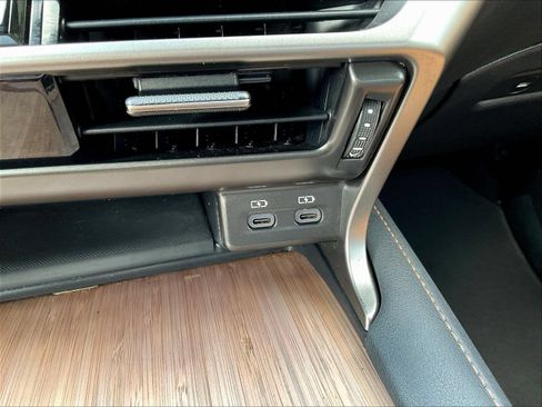 Used 2023 Lexus RX 350 Premium w/ Accessory Package AWD/4WD image 17