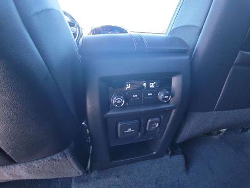 Used 2023 Chevrolet Traverse RS image 20