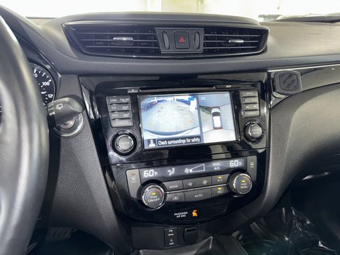 Used 2017 Nissan Rogue Sport SL w/ SL Premium Package image 26