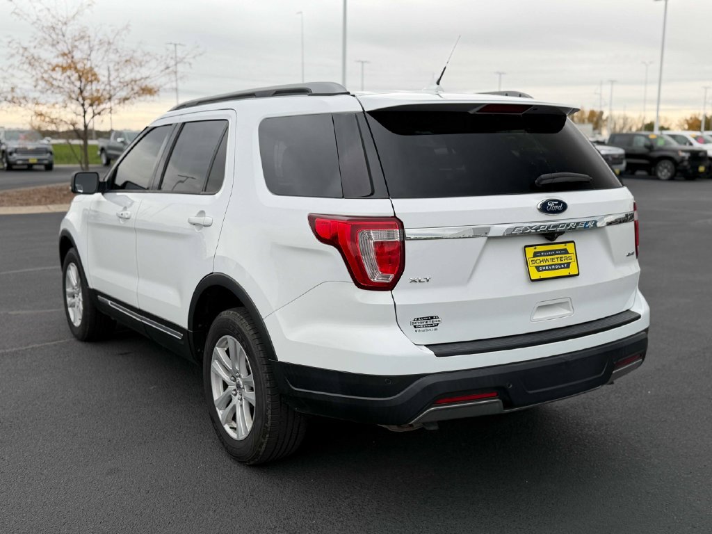 Used 2019 Ford Explorer XLT w/ Equipment Group 201A AWD/4WD image 9
