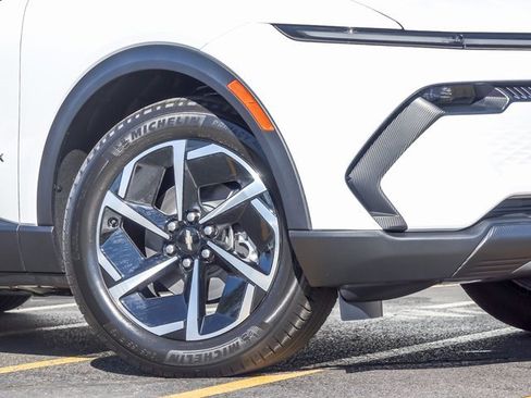 New 2026 Chevrolet Equinox EV LT image 4