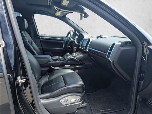 Used 2013 Porsche Cayenne S AWD/4WD image 18