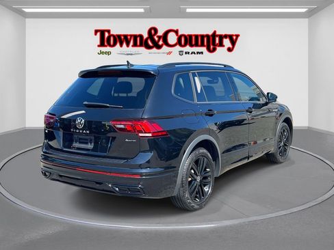 Used 2022 Volkswagen Tiguan SE R-Line image 5