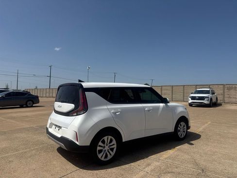 Used 2024 Kia Soul LX FWD image 21