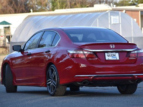 Used 2016 Honda Accord Sport image 7