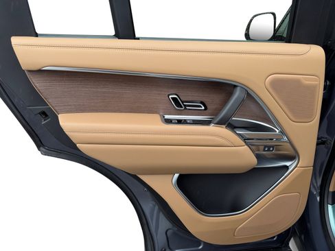 New 2026 Land Rover Range Rover SE AWD/4WD image 17