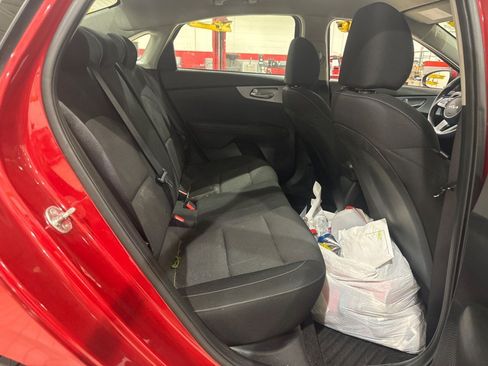 Used 2024 Kia Forte LXS w/ LXS Technology Package FWD image 31