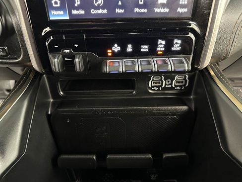 Used 2022 RAM 1500 Limited image 15