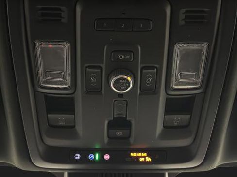 Used 2023 GMC Yukon XL Denali Ultimate AWD/4WD image 34