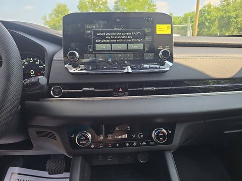 New 2025 Mitsubishi Outlander SEL image 19