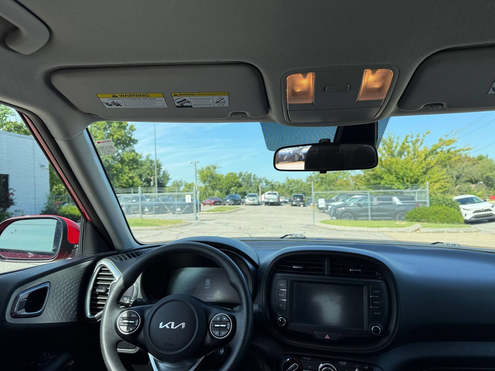 Used 2025 Kia Soul LX w/ LX Technology Package FWD image 31