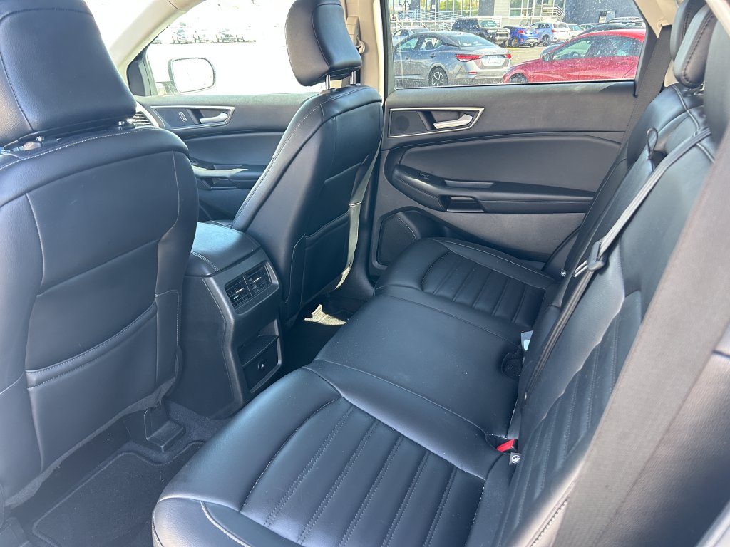 Used 2024 Ford Edge SEL AWD/4WD image 29