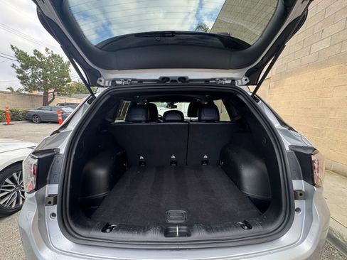 Used 2025 Jeep Compass Limited image 31