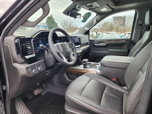 Certified 2024 Chevrolet Silverado 1500 RST w/ Convenience Package II image 35