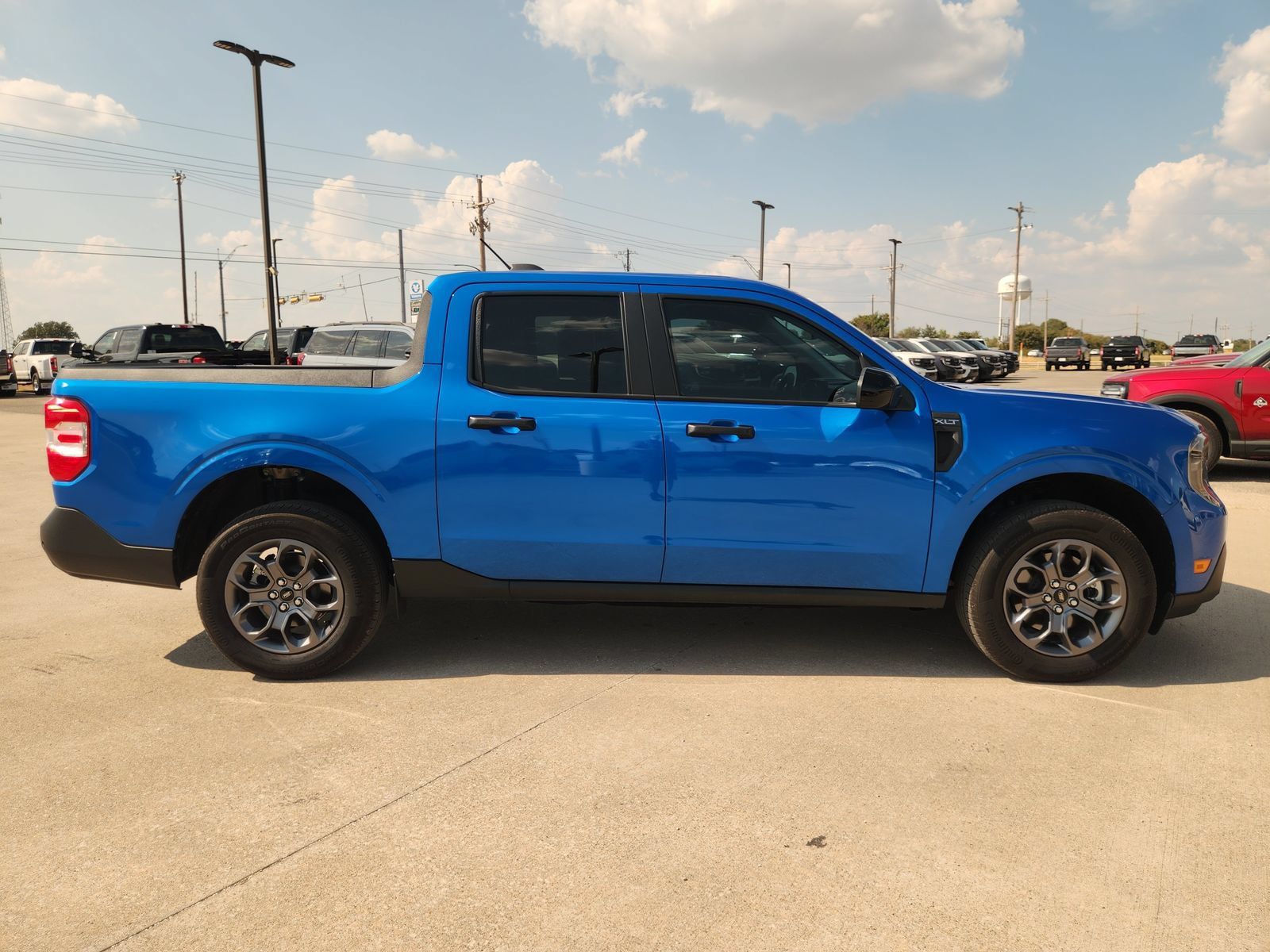 Used 2025 Ford Maverick XLT w/ XLT Luxury Package FWD image 7