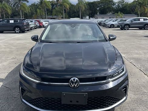 Used 2025 Volkswagen Jetta S FWD image 3