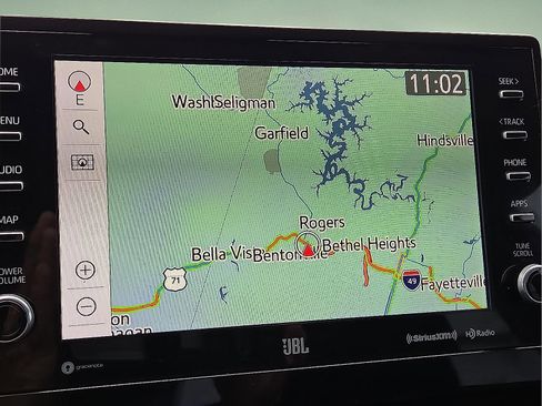 Used 2022 Toyota Camry XSE image 17