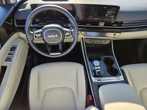 Certified 2025 Kia Carnival SX Prestige image 13