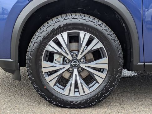 Used 2022 Nissan Rogue SV w/ SV Premium Package image 38