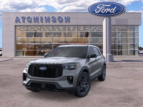 Used 2026 Ford Explorer ST-Line w/ ST-Line Street Pack AWD/4WD image 2