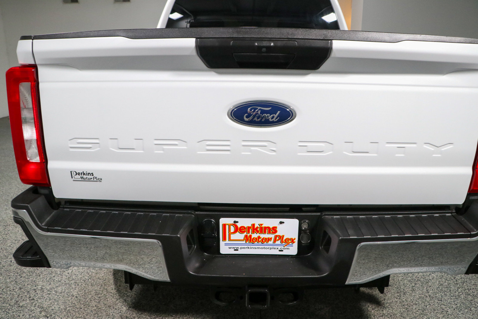 Used 2024 Ford F250 XLT w/ FX4 Off-Road Package AWD/4WD image 8