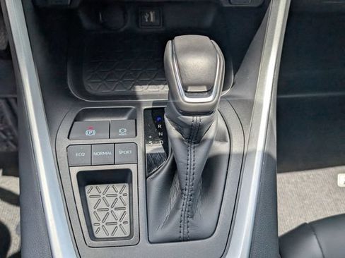 Used 2025 Toyota RAV4 XLE Premium FWD image 21