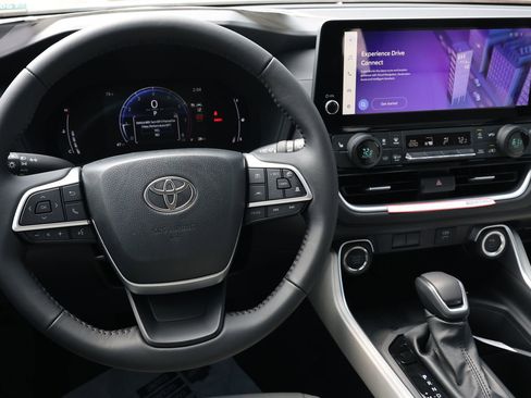 New 2026 Toyota Grand Highlander FWD image 15