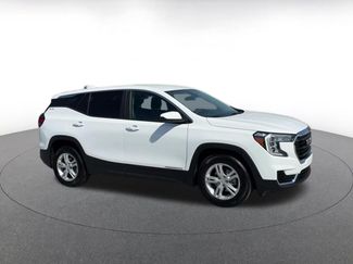 Used 2024 GMC Terrain SLE FWD video 2
