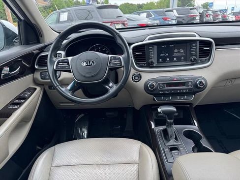 Used 2020 Kia Sorento EX FWD image 14