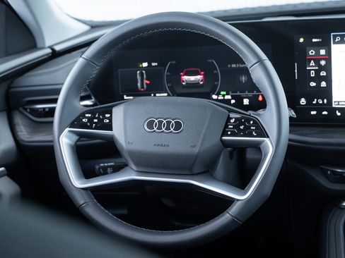 New 2025 Audi Q5 Prestige image 9