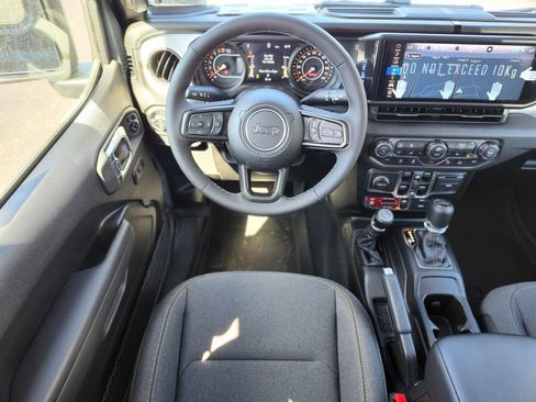 New 2026 Jeep Gladiator Sport AWD/4WD image 13