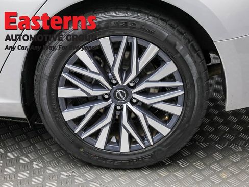 Used 2023 Nissan Altima 2.5 SV image 8